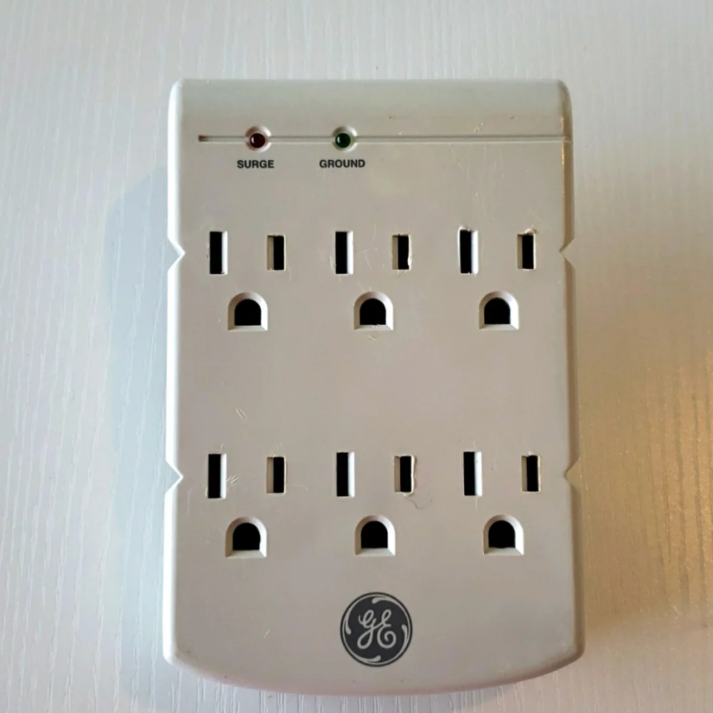 Multiple plug block - Picture 1 of 2